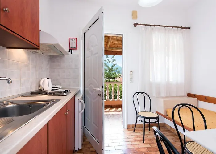 Eriva Aparthotel *
